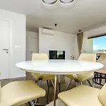 Crystal Luxury Apartman