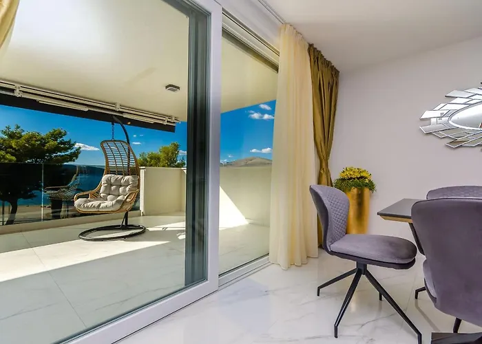 Crystal Luxury شقة *