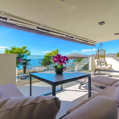 Crystal Luxury شقة *