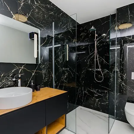 Crystal Luxury شقة تروغير