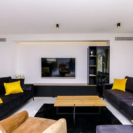 Crystal Luxury تروغير